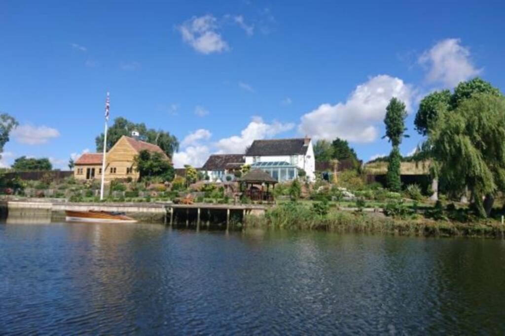 Lowlands Cottage Beccles Eksteriør billede