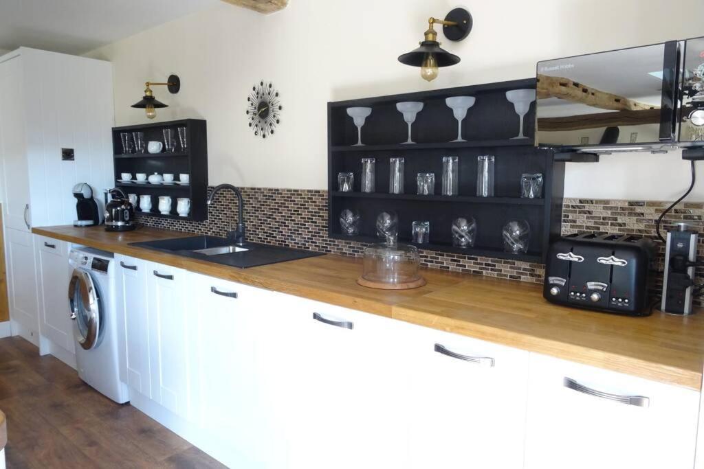 Lowlands Cottage Beccles Eksteriør billede